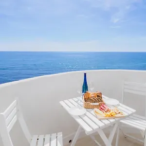https://apartment-on-beach-mijas-2.es-andalucia.com
